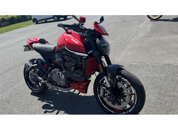 DUCATI MONSTER 937
