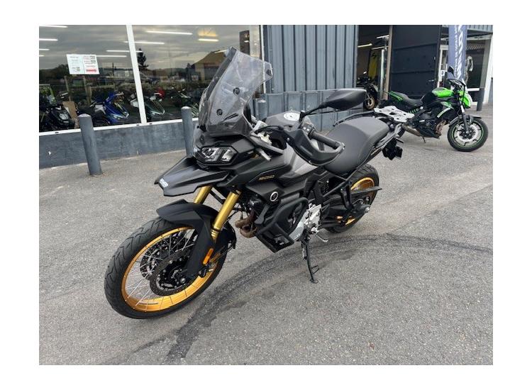 VOGE DS900X
