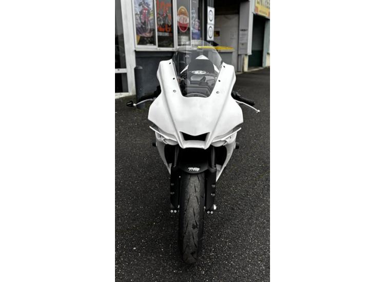 YAMAHA YZF 1000 R1 2024