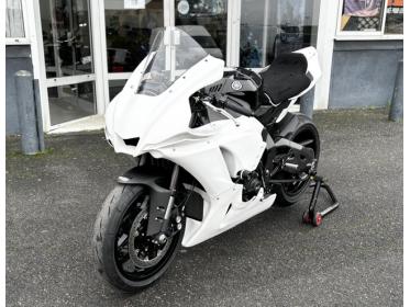 YAMAHA YZF 1000 R1