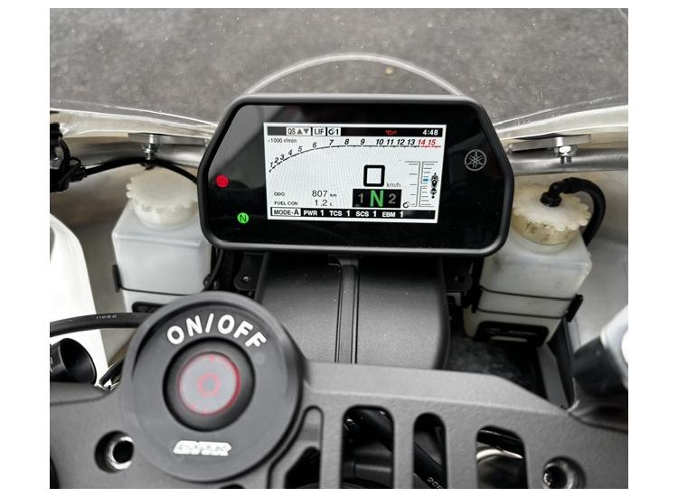 YAMAHA YZF 1000 R1 2024