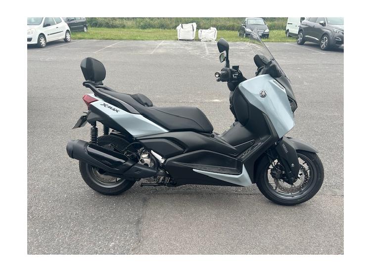 YAMAHA XMAX 300 Tech Max